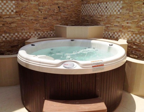 Sundance Spas Hot Tub Denali